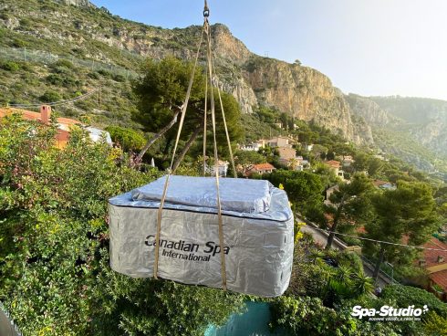 Kompletnú dopravu a montáž vírivej vane alebo bazénu SWIM SPA je možné zaistiť na kľúč vrátane všetkých výkopových prác.