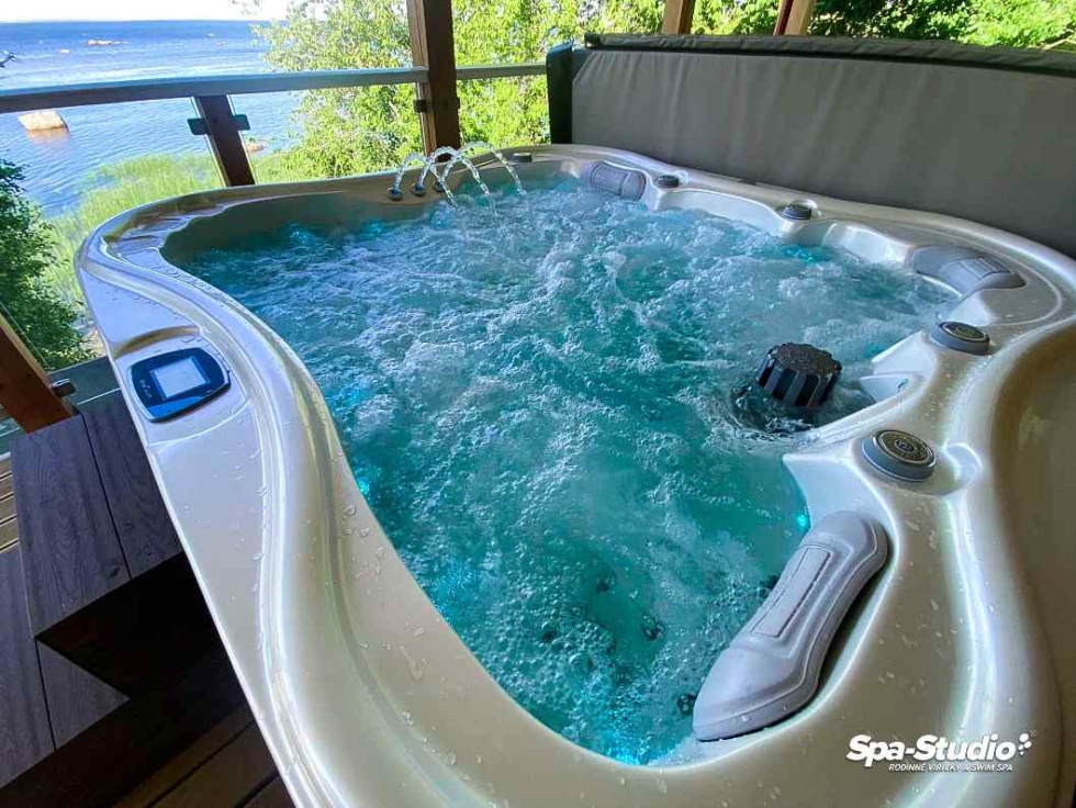 SPA-Studio® je výhradným predajcom a autorizovaným servisným poskytovateľom pre všetky vírivky a SWIM SPA od výrobcu Canadian Spa International®.