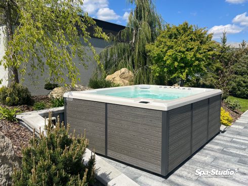 Bazén Darling Spa Hybrid je vhodný pre dospelých, rodiny s deťmi, seniorov, batoľatá, malé deti, celoročné šantenie v teplej vode.
