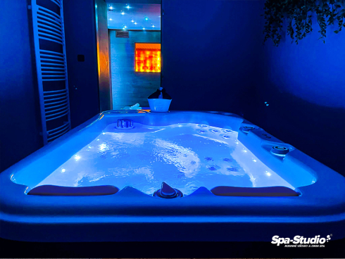 SPA-Studio® ponúka komerčné aj domáce vírivky a SWIM SPA od výrobcu Canadian Spa International®.