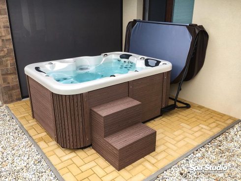 Tepelné čerpadlo pre vírivku alebo SWIM SPA je možné dnes nainštalovať bez nutnosti zložitých technologických úprav a spoločnosť SPA-Studio® ponúka takúto možnosť na kľúč.