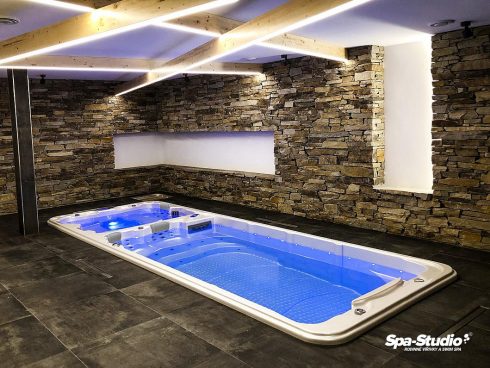 Bazén na záhradu od predajcu SPA-Studio® s možnosťou plnohodnotného plávania proti prúdu aj využitia vírivkovej časti pre okamžitý relax a zábavu pre celú vašu rodinu.