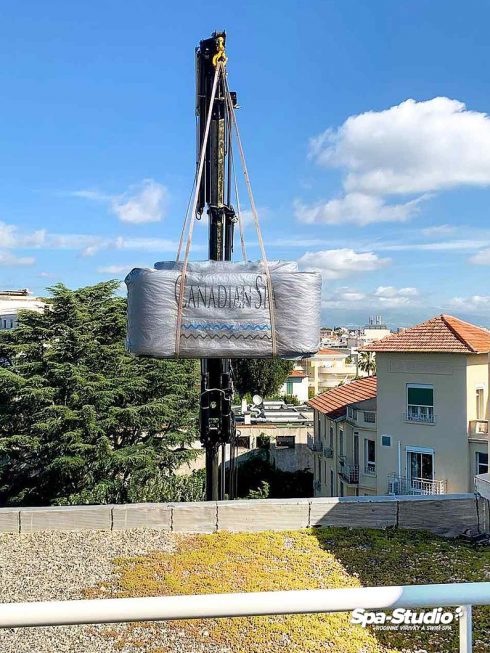 Kompletnú dopravu a montáž vírivej vane alebo bazénu SWIM SPA je možné zaistiť na kľúč vrátane všetkých výkopových prác.