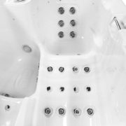 Luxusní venkovní vířivky na zahradu – Canadian Spa International®